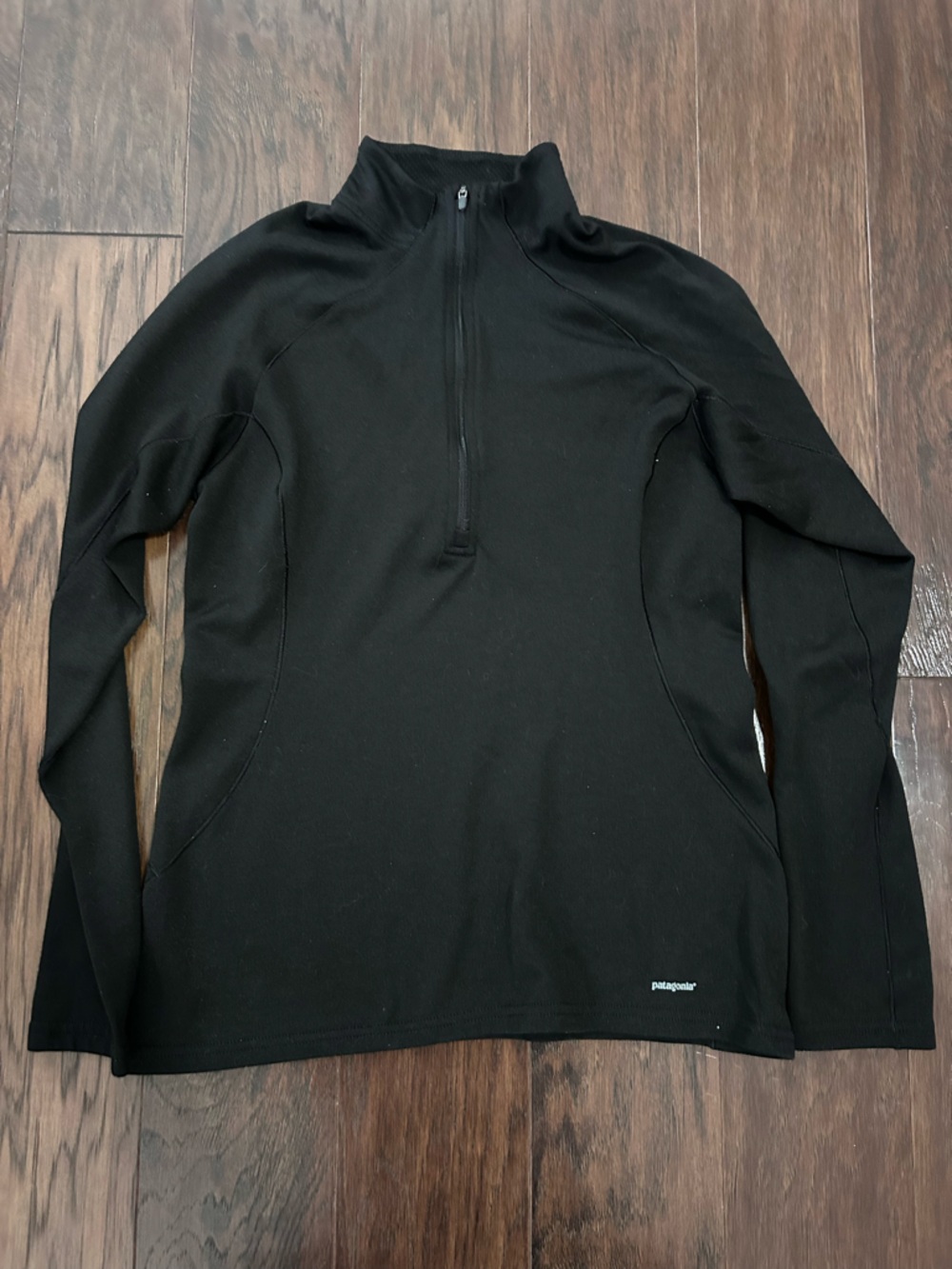Patagonia Black Quarter Zip Pullover Women’s Small Athletic Top